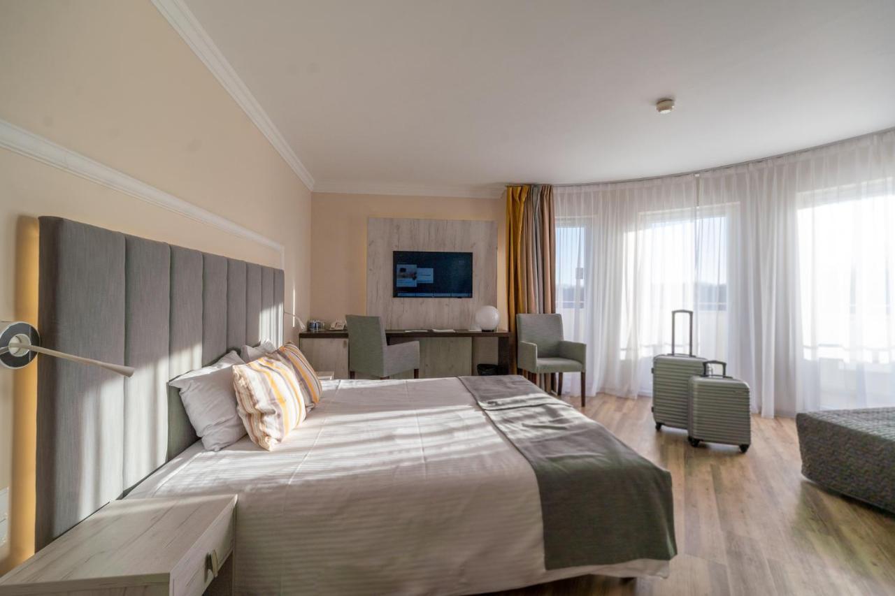 Hotel & Spa Trzy Wyspy Świnoujście Екстериор снимка