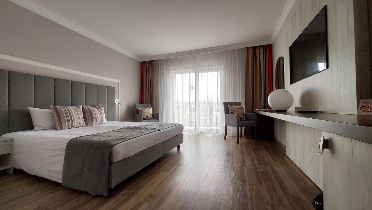 Hotel & Spa Trzy Wyspy Świnoujście Екстериор снимка